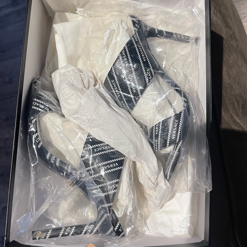 VERSACE Heels - Picture 11 of 12